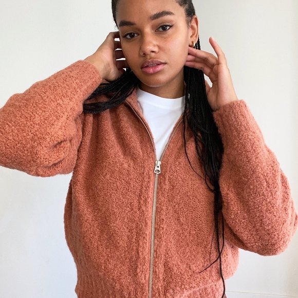 Aritzia Wilfred Free Cropped Zip-up Sweater - Picture 2 of 3